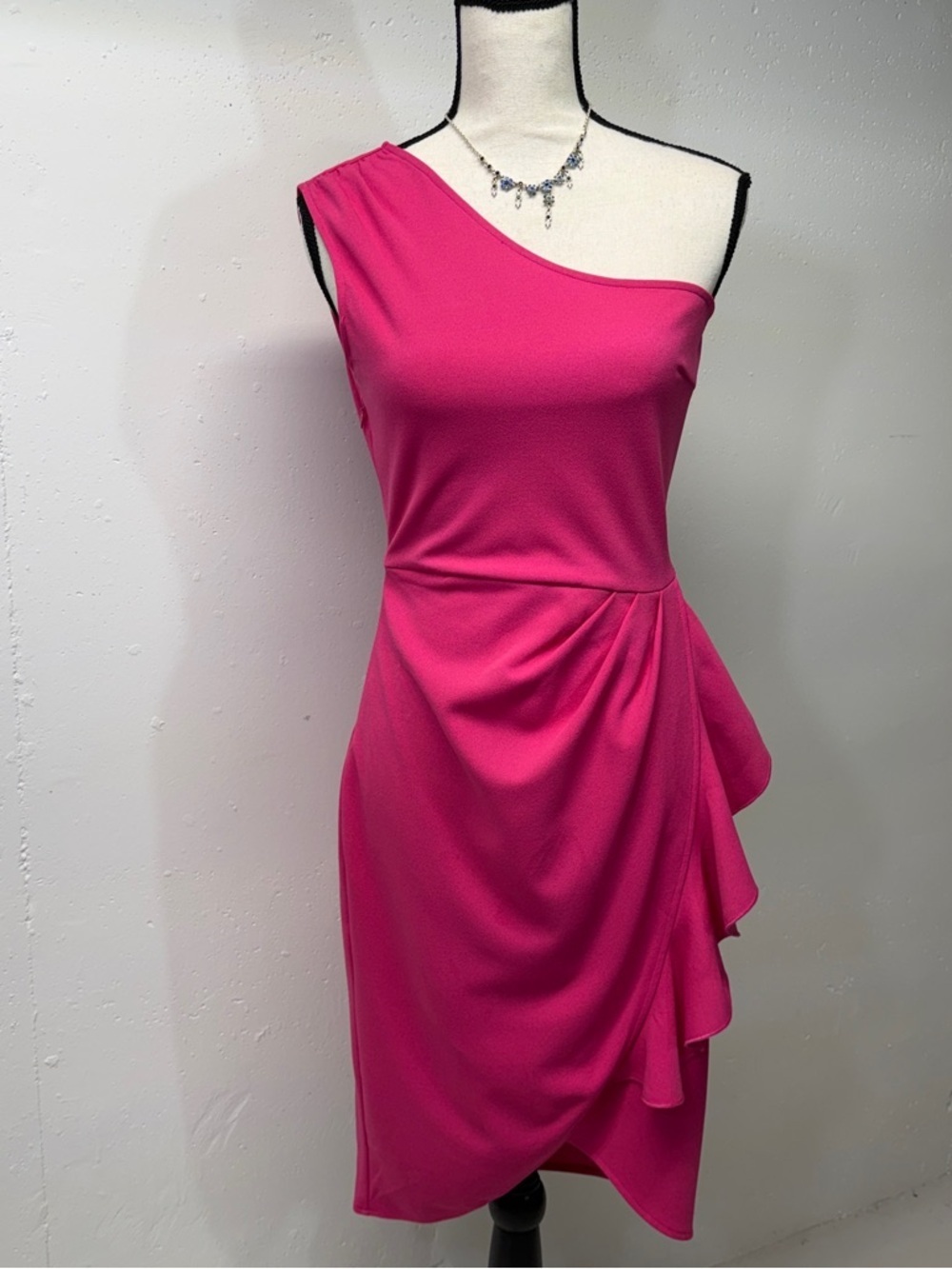 EUC  Chiccloth sz sm One-Shoulder Fuchsia Cocktail Dress